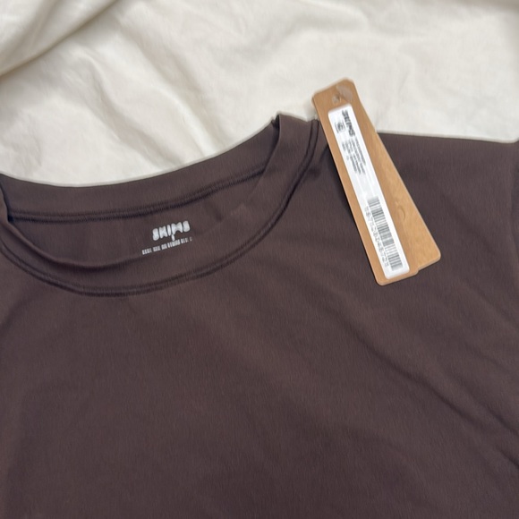 SKIMS Fits Everybody Long Sleeve T shirt espresso expresso brown - Picture 6 of 6